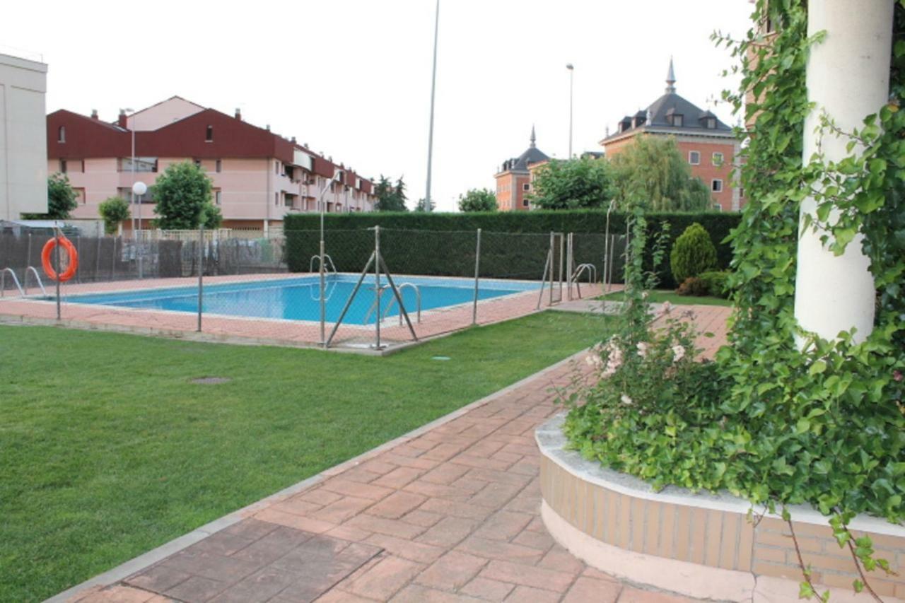 Alameda Del Tormes Lägenhet Santa Marta de Tormes Exteriör bild